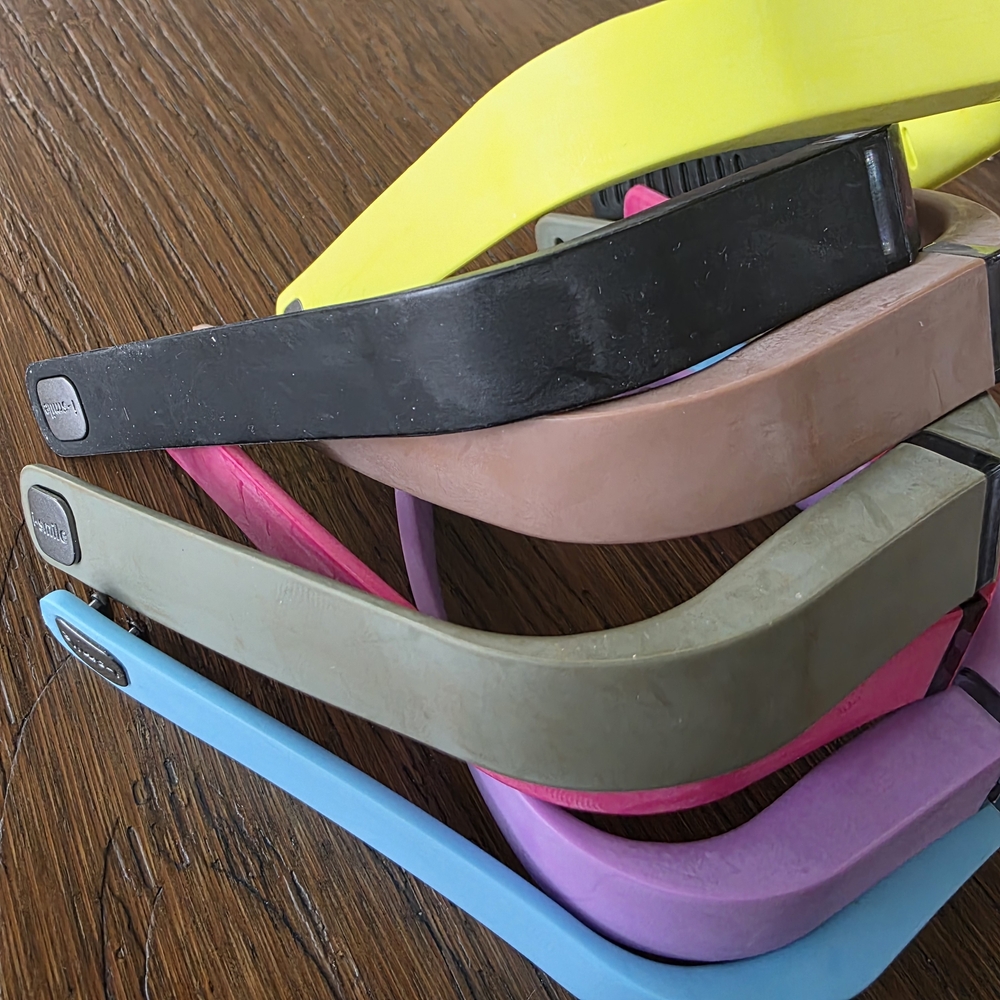 Fitbit Flex Wireless Activity and Sleep Tracker Wristbands No Charger.